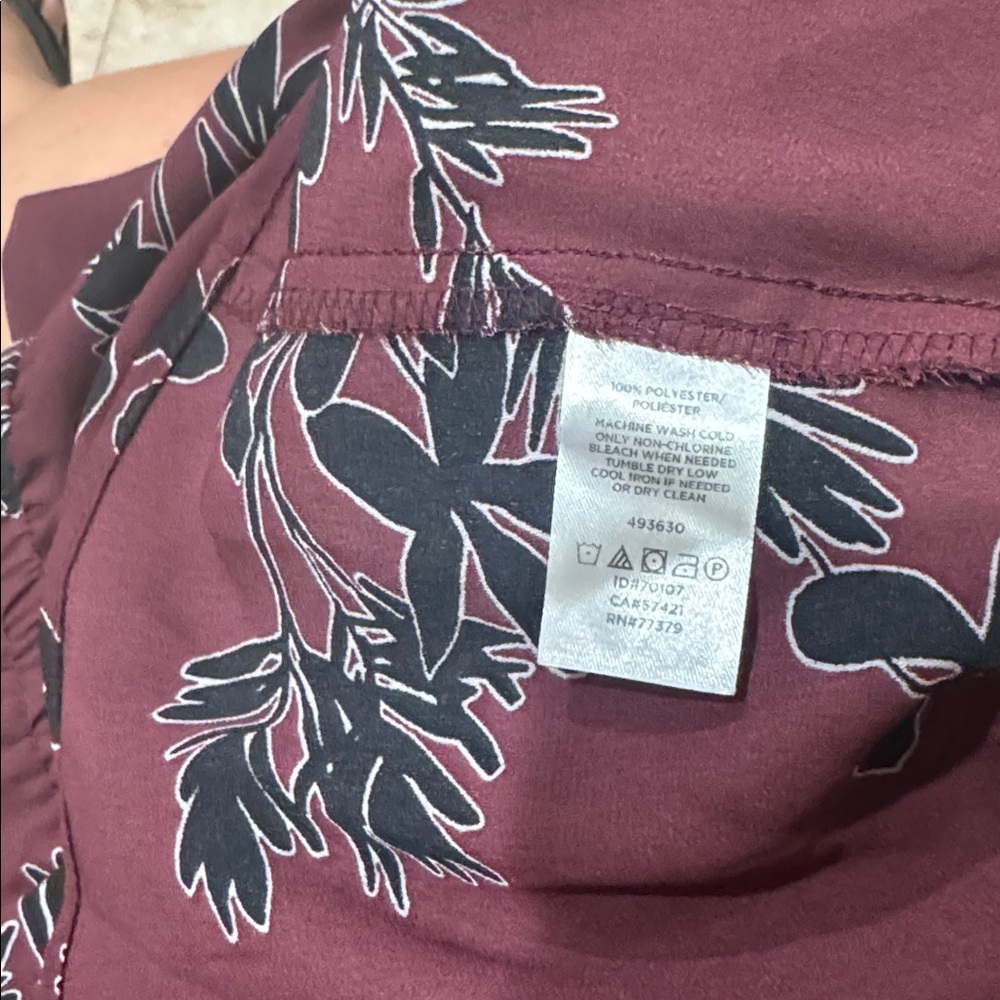 Ann Taylor Factory Burgundy Floral Peplum Blouse - Picture 3 of 3